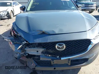 2022 Mazda CX-30 2.5 S Preferred Package with VIN 3MVDMBCL8NM447282, listed as a IAAI auction lot 41467530 with 15,288 mi miles. Bid and sale history available at carsss.com. Image 12.