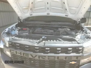 2020 Chevrolet Silverado 1500 Work Truck z VIN 1GCRYAEF1LZ167129, wystawiony jako Copart lot #59194605 z przebiegiem 63 510 mil mil oraz Czysty tytuł • Clean title. Historia ofert i sprzedaży dostępna na DreamBid. Obrazek 13.