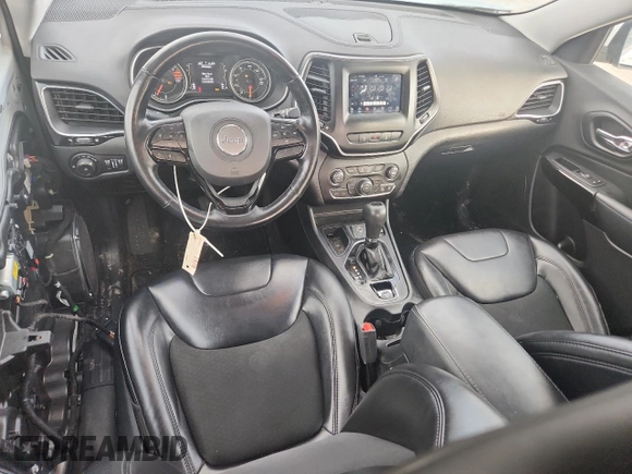 2021 Jeep Cherokee Latitude Plus with VIN 1C4PJLLB4MD116228, listed as a Copart auction lot 61157595 with 55,244 mi miles and Salvage title. Bid and sale history available at DreamBid. Image 8.