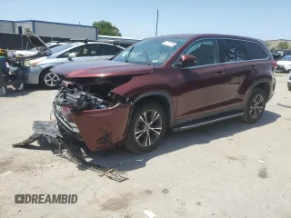 2019 Toyota Highlander LE z VIN 5TDZARFH1KS045731, wystawiony jako Copart lot #57271745 z przebiegiem 83 126 mil mil oraz Czysty tytuł • Clean title. Historia ofert i sprzedaży dostępna na DreamBid. Obrazek 1.
