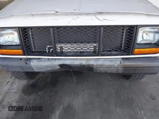 1997 Jeep Cherokee Sport with VIN 1J4FJ68S4VL584953, listed as a IAAI auction lot 42696694 with 135,545 mi miles and . Bid and sale history available at DreamBid. Image 6.