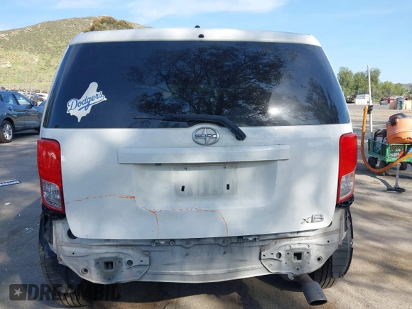2015 Scion xB with VIN JTLZE4FE3FJ080193, listed as a IAAI auction lot 41976842 with 164,988 mi miles. Bid and sale history available at carsss.com. Image 17.