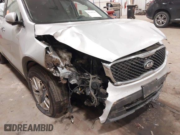 2016 Kia Sorento LX with VIN 5XYPGDA34GG024347, listed as a IAAI auction lot 41140143 with 248,793 mi miles and . Bid and sale history available at DreamBid. Image 17.
