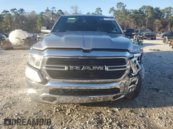 2019 Ram 1500 Big Horn z VIN 1C6RREFT3KN685393, wystawiony jako Copart lot #46754765 z przebiegiem 156 347 mil mil oraz Czysty tytuł • Clean title. Historia ofert i sprzedaży dostępna na DreamBid. Obrazek 5.