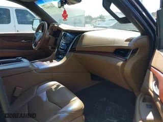 2017 Cadillac Escalade Platinum with VIN 1GYS4DKJ2HR232434, listed as a IAAI auction lot 41870447 with 89,003 mi miles. Bid and sale history available at carsss.com. Image 5.