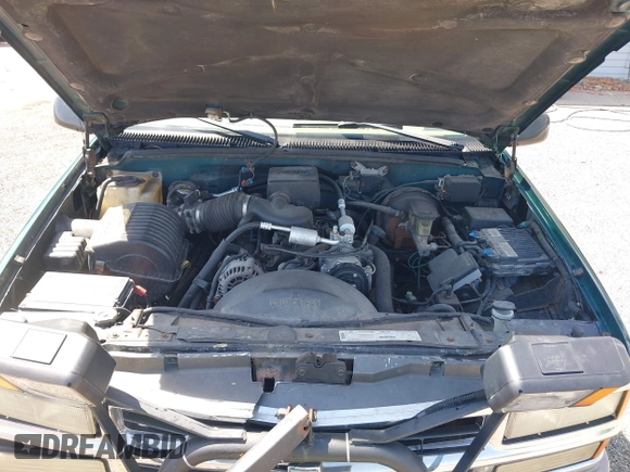 1998 Chevrolet Silverado 1500 with VIN 2GCEK19R8W1234004, listed as a IAAI auction lot 42161786 with 208,786 mi miles and . Bid and sale history available at DreamBid. Image 10.
