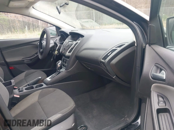 2013 Ford Focus SE with VIN 1FADP3K23DL161448, listed as a IAAI auction lot 41788061 with 184,542 mi miles. Bid and sale history available at carsss.com. Image 5.