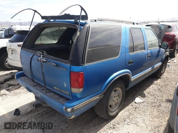 1995 Chevrolet Blazer с VIN 1GNDT13W8S2197190, выставлен на аукционе Copart как лот 52053765 с пробегом Не указан миль и На запчасти • Non repairable. История ставок и продаж доступна на DreamBid. Изображение 3.