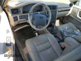1998 Volvo V70 T5 with VIN YV1LW5346W2383926, listed as a Copart auction lot 48811945 with Not provided miles and Clean title. Bid and sale history available at DreamBid. Image 8.