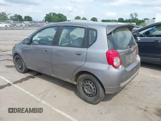 2011 Chevrolet Aveo 2LT z VIN KL1TG6DE7BB172574, wystawiony jako IAAI lot #42136995 z przebiegiem 167 649 mil mil oraz . Historia ofert i sprzedaży dostępna na DreamBid. Obrazek 3.