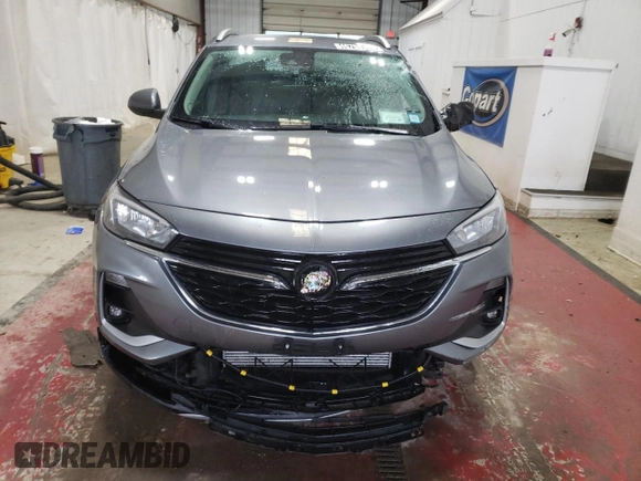 2020 Buick Encore GX Select z VIN KL4MMESL1LB115557, wystawiony jako Copart lot #46785365 z przebiegiem 66 419 mil mil oraz Czysty tytuł • Clean title. Historia ofert i sprzedaży dostępna na DreamBid. Obrazek 5.