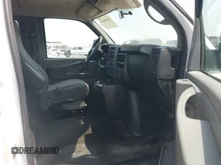 2014 Chevrolet Express Passenger LT with VIN 1GAZG1FG4E1154654, listed as a IAAI auction lot 42605616 with 155,896 mi miles and . Bid and sale history available at DreamBid. Image 5.