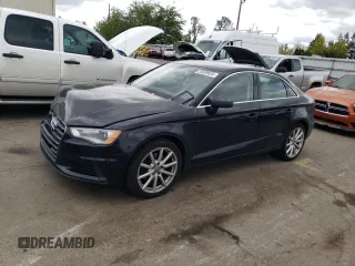 2015 Audi A3 Premium Plus z VIN WAUEFGFF2F1023062, wystawiony jako Copart lot #54599635 z przebiegiem 126 300 mil mil oraz Szkody całkowita. Historia ofert i sprzedaży dostępna na DreamBid. Obrazek 1.