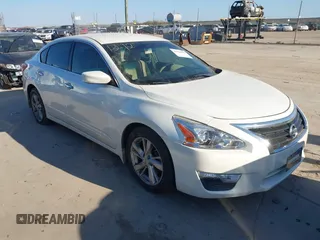 2013 Nissan Altima SV with VIN 1N4AL3AP3DN586653, listed as a IAAI auction lot 41112385 with 118,488 mi miles and . Bid and sale history available at DreamBid. Image 1.