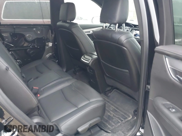 2024 Cadillac XT6 Luxury with VIN 1GYKPBR47RZ723532, listed as a IAAI auction lot 41758065 with 31,712 mi miles. Bid and sale history available at carsss.com. Image 8.