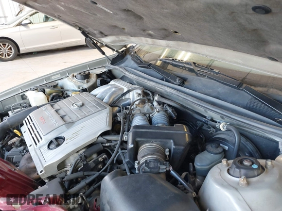 2001 Lexus ES 300 with VIN JT8BF28G710305676, listed as a IAAI auction lot 42142188 with 210,453 mi miles. Bid and sale history available at carsss.com. Image 6.