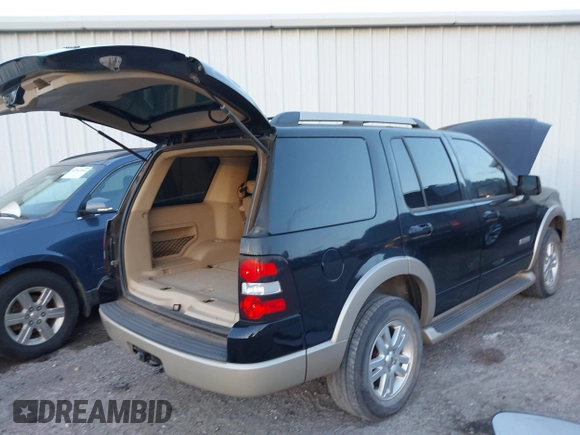 2006 Ford Explorer Eddie Bauer z VIN 1FMEU64E26UB29616, wystawiony jako IAAI lot #42522449 z przebiegiem 249 604 mil mil oraz . Historia ofert i sprzedaży dostępna na DreamBid. Obrazek 4.