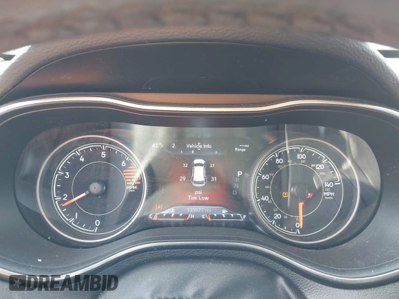 2019 Jeep Cherokee Limited с VIN 1C4PJLDBXKD433958, выставлен на аукционе IAAI как лот 41718399 с пробегом 135 977 миль миль и . История ставок и продаж доступна на DreamBid. Изображение 7.