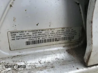 2010 Volkswagen Jetta TDI z VIN 3VWTL7AJ1AM670642, wystawiony jako Copart lot #44380965 z przebiegiem 160 994 mil mil oraz Szkody całkowita. Historia ofert i sprzedaży dostępna na DreamBid. Obrazek 14.