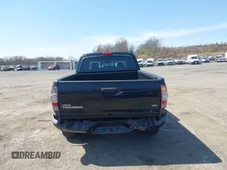 2015 Toyota Tacoma with VIN 3TMMU4FN7FM085666, listed as a IAAI auction lot 42051241 with 224,513 mi miles and . Bid and sale history available at DreamBid. Image 16.