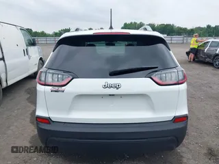 2019 Jeep Cherokee Latitude z VIN 1C4PJLCB8KD145129, wystawiony jako IAAI lot #42291722 z przebiegiem 89 155 mil mil oraz . Historia ofert i sprzedaży dostępna na DreamBid. Obrazek 16.