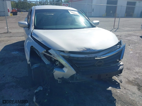 2015 Nissan Altima 2.5 with VIN 1N4AL3AP1FN392092, listed as a IAAI auction lot 41666884 with 88,888 mi miles. Bid and sale history available at carsss.com. Image 6.