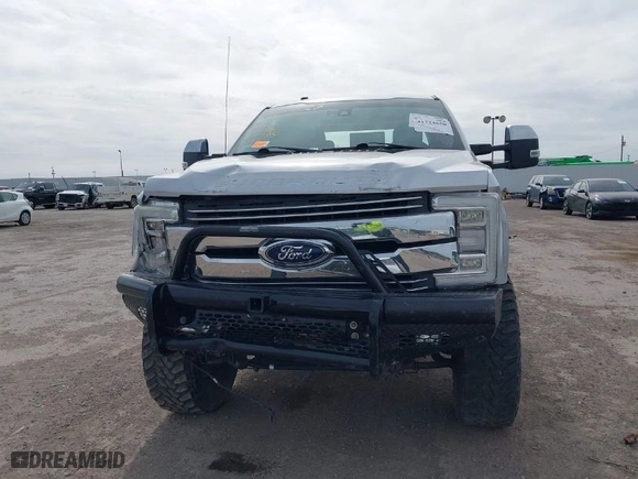 2017 Ford Super Duty F-250 SRW Lariat with VIN 1FT7W2BTXHED57250, listed as a IAAI auction lot 41724650 with 88,796 mi miles. Bid and sale history available at carsss.com. Image 12.