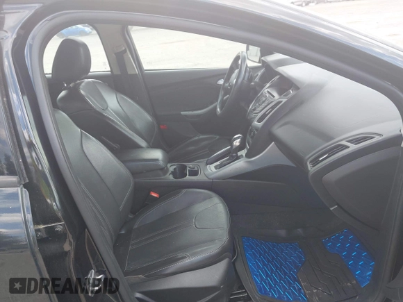 2013 Ford Focus SE z VIN 1FADP3F2XDL354156, wystawiony jako IAAI lot #42231744 z przebiegiem 123 518 mil mil oraz . Historia ofert i sprzedaży dostępna na DreamBid. Obrazek 5.