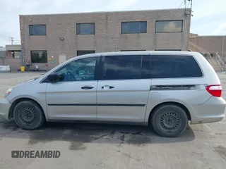 2005 Honda Odyssey LX with VIN 5FNRL38245B024753, listed as a IAAI auction lot 41839673 with 292,563 mi miles. Bid and sale history available at carsss.com. Image 14.