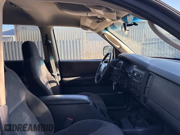 2002 Dodge Durango z VIN 1B4HR48N52F109342, wystawiony jako Copart lot #57185665 z przebiegiem 241 245 mil mil oraz Czysty tytuł • Clean title. Historia ofert i sprzedaży dostępna na DreamBid. Obrazek 5.