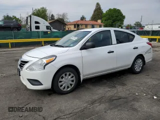 2015 Nissan Versa SV z VIN 3N1CN7AP0FL824999, wystawiony jako Copart lot #58621685 z przebiegiem 141 689 mil mil oraz Czysty tytuł • Clean title. Historia ofert i sprzedaży dostępna na DreamBid. Obrazek 1.