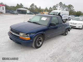 1999 Chevrolet S-10 LS with VIN 1GCCS19X8X8168896, listed as a IAAI auction lot 41485780 with 218,436 mi miles. Bid and sale history available at carsss.com. Image 17.