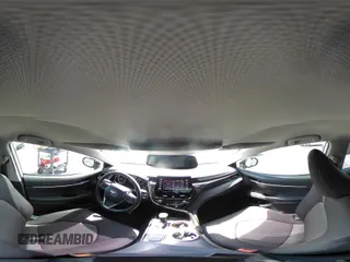 2024 Toyota Camry LE z VIN 4T1R11AK5RU881936, wystawiony jako IAAI lot #42080937 z przebiegiem 13 302 mil mil oraz . Historia ofert i sprzedaży dostępna na DreamBid. Obrazek 19.
