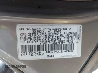 1998 Toyota Avalon XL with VIN 4T1BF18BXWU270417, listed as a IAAI auction lot 40597252 with 278,211 mi miles and . Bid and sale history available at DreamBid. Image 9.
