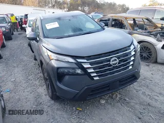 2024 Nissan Rogue SV z VIN 5N1BT3BA7RC680543, wystawiony jako IAAI lot #41362482 z przebiegiem 11 645 mil mil oraz . Historia ofert i sprzedaży dostępna na DreamBid. Obrazek 1.