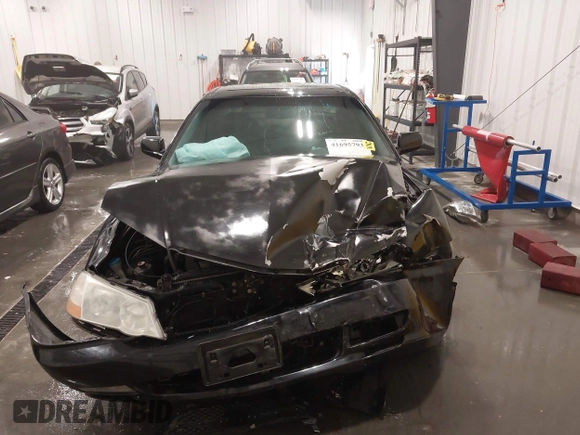 2003 Acura TL with VIN 19UUA56603A092119, listed as a IAAI auction lot 41695793 with 178,520 mi miles. Bid and sale history available at carsss.com. Image 13.