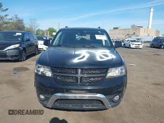 2020 Dodge Journey Crossroad z VIN 3C4PDCGB9LT212673, wystawiony jako IAAI lot #42100674 z przebiegiem Nie podano mil oraz . Historia ofert i sprzedaży dostępna na DreamBid. Obrazek 12.