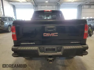 2019 GMC Sierra 2500HD Denali with VIN 1GT12SEYXKF189894, listed as a Copart auction lot 81672094 with 224,685 mi miles and Salvage Title. Bid and sale history available at carsss.com. Image 6.