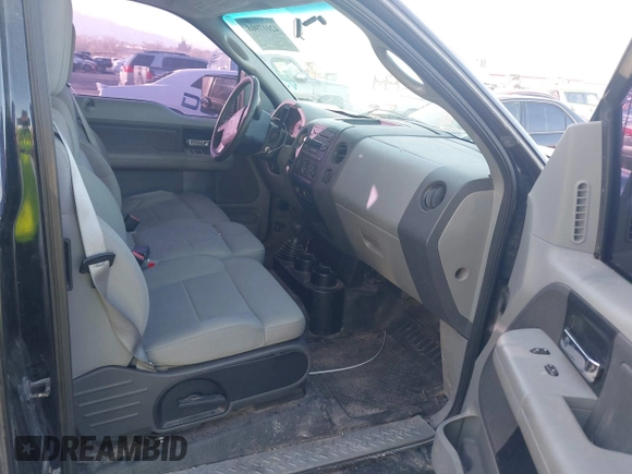 2007 Ford F-150 XLT with VIN 1FTPX14V87FB33280, listed as a IAAI auction lot 42017908 with 162,126 mi miles. Bid and sale history available at carsss.com. Image 5.