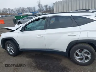 2022 Hyundai Tucson SEL with VIN 5NMJBCAE4NH124578, listed as a IAAI auction lot 41889731 with Not Provided miles. Bid and sale history available at carsss.com. Image 14.