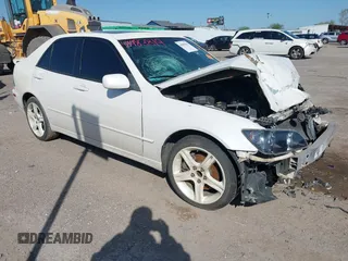 2001 Lexus IS 300/350 z VIN JTHBD182410021961, wystawiony jako IAAI lot #41983819 z przebiegiem 277 318 mil mil oraz . Historia ofert i sprzedaży dostępna na DreamBid. Obrazek 1.