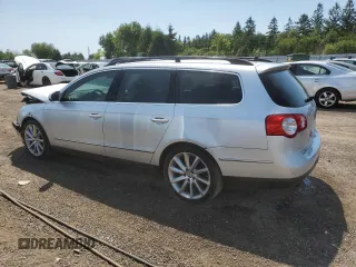 2010 Volkswagen Passat z VIN WVWTK9AN8AE164834, wystawiony jako Copart lot #63786954 z przebiegiem 196 179 mil mil oraz Szkody całkowita. Historia ofert i sprzedaży dostępna na DreamBid. Obrazek 2.