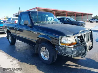 1998 Ford Ranger XL with VIN 1FTYR10C1WPB40423, listed as a IAAI auction lot 41621407 with 122,656 mi miles. Bid and sale history available at carsss.com. Image 1.