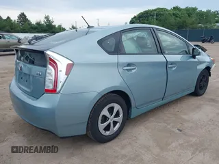 2015 Toyota Prius Four with VIN JTDKN3DU2F1895311, listed as a IAAI auction lot 42525427 with 80,944 mi miles and . Bid and sale history available at DreamBid. Image 4.