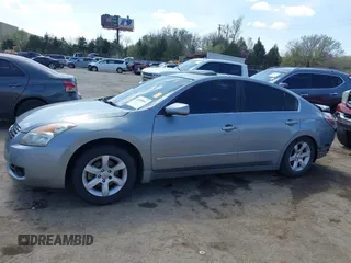 2008 Nissan Altima SL with VIN 1N4AL21E48N403243, listed as a IAAI auction lot 41899463 with 21,656 mi miles and . Bid and sale history available at carsss.com. Image 14.