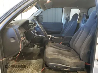 2004 Dodge Dakota Sport with VIN 1D7HG32N34S739646, listed as a Copart auction lot 74523084 with 277,000 mi miles and Non Repairable. Bid and sale history available at carsss.com. Image 7.