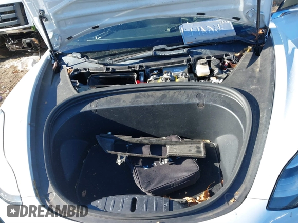 2018 Tesla Model 3 Long Range Battery with VIN 5YJ3E1EB5JF108633, listed as a IAAI auction lot 41016970 with 90,175 mi miles and . Bid and sale history available at DreamBid. Image 10.