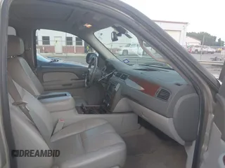 2008 Chevrolet Tahoe 3LT with VIN 1GNFC13088R271468, listed as a IAAI auction lot 42606559 with 233,659 mi miles and . Bid and sale history available at DreamBid. Image 5.