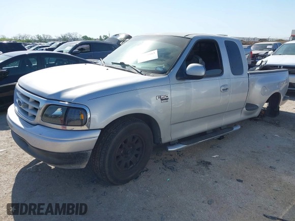 2003 Ford F-150 XL с VIN 1FTRX07W83KB40268, выставлен на аукционе IAAI как лот 42009163 с пробегом 243 836 миль миль и . История ставок и продаж доступна на DreamBid. Изображение 2.
