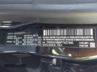 2023 Maserati Grecale Modena z VIN ZN682AVM4P7427440, wystawiony jako IAAI lot #40210925 z przebiegiem Nie podano mil oraz . Historia ofert i sprzedaży dostępna na DreamBid. Obrazek 9.